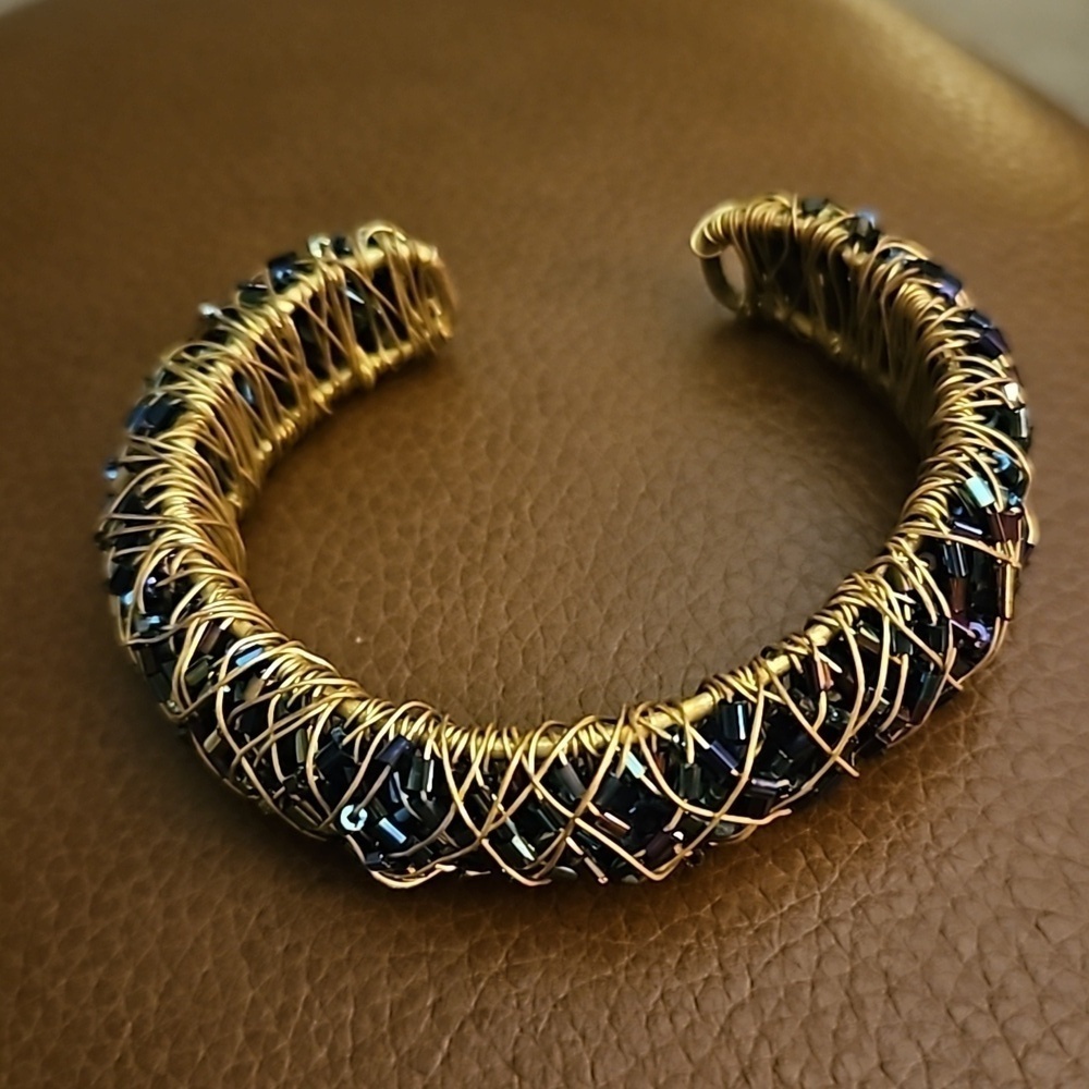 HANDMADE Metallic Midnight Blue Wire Wrapped Crystal Bead Cuff Bracelet - Picture 3 of 7